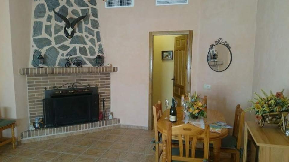 אלצ'ה דה לה סיירה Casa Rural Puente Del Segura מראה חיצוני תמונה